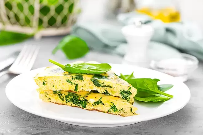 Herbal omelet on a carbohydrate-free diet