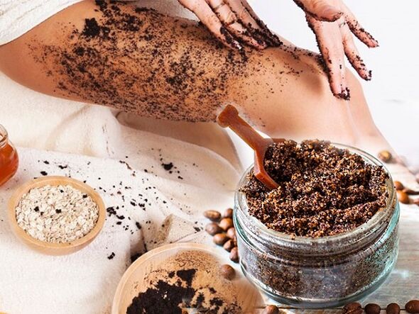 Coffee scrub that prevents cellulite and fat deposits